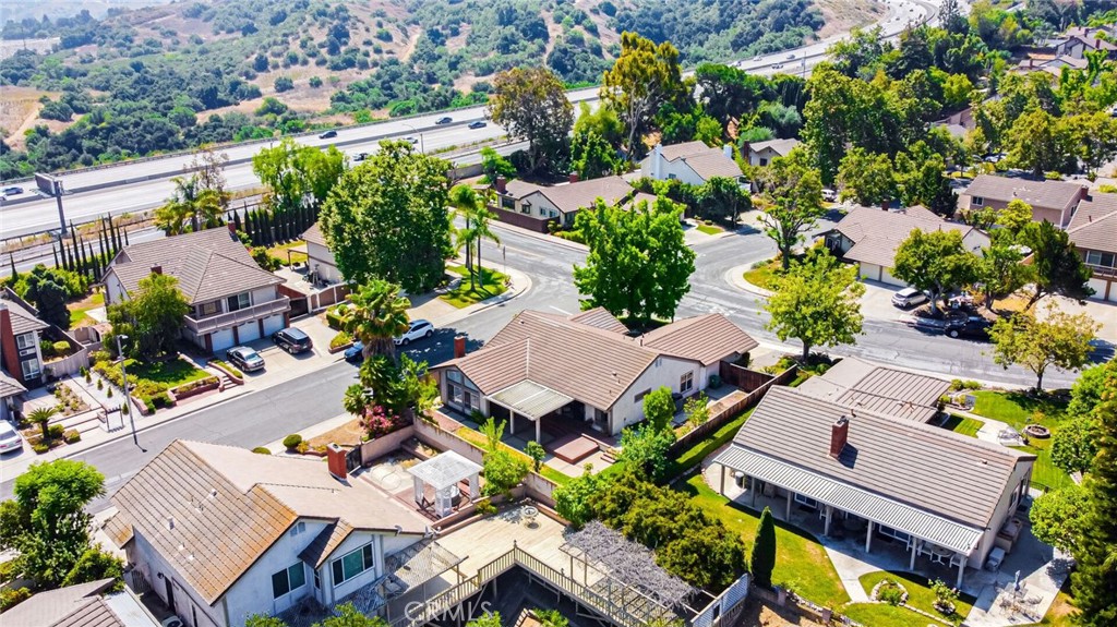 801 Avenida Loma