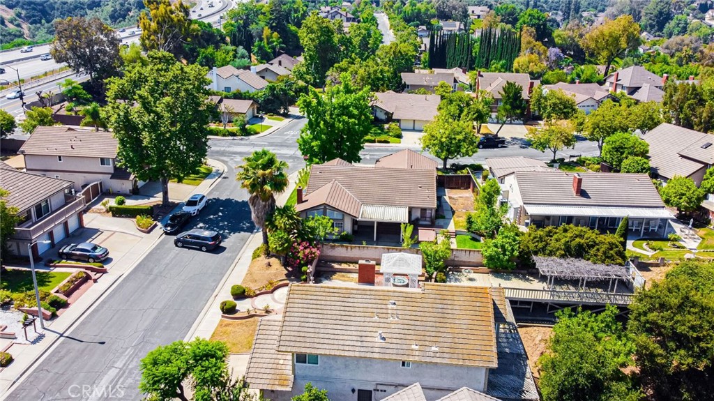 801 Avenida Loma