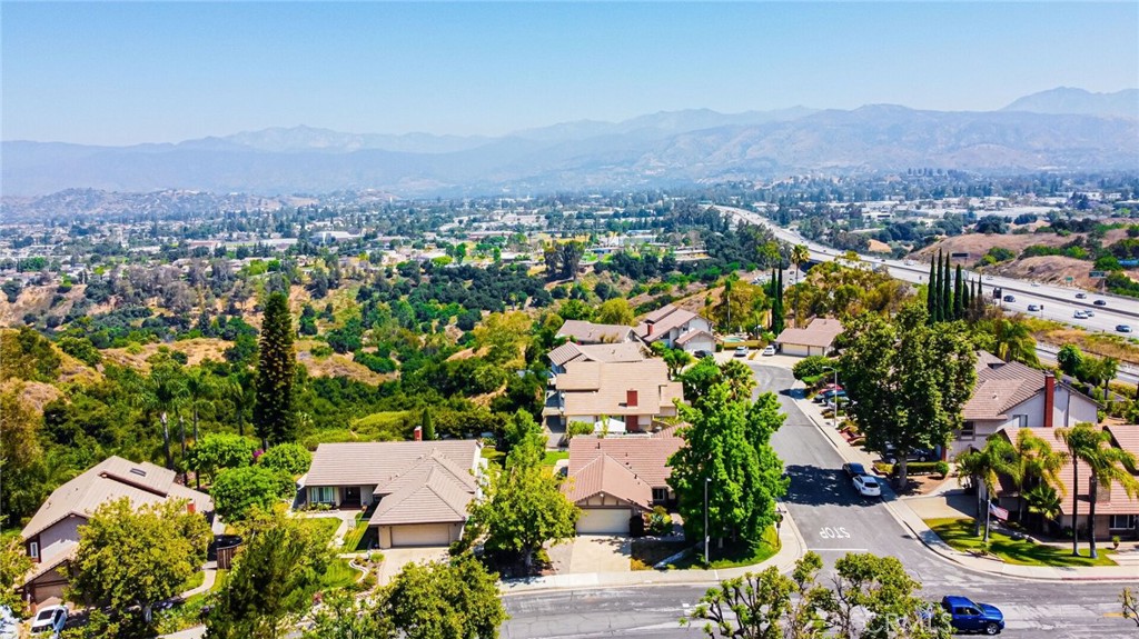 801 Avenida Loma