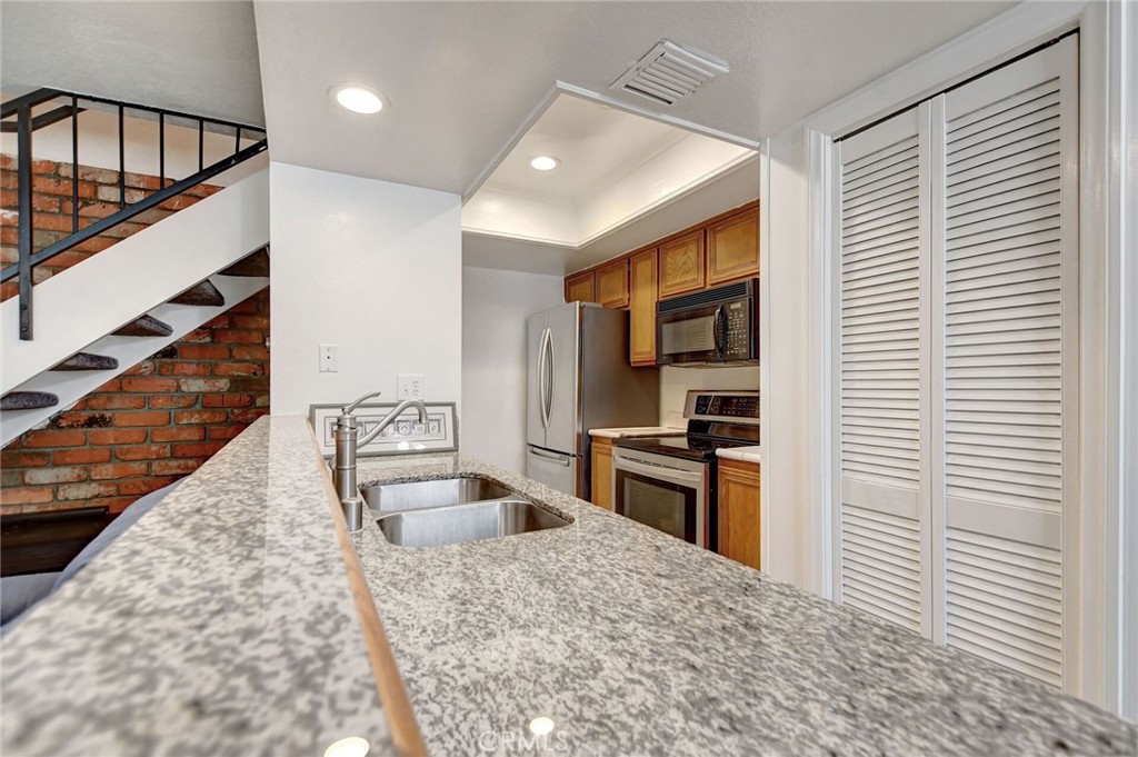 975 W Calle De Cielo 2