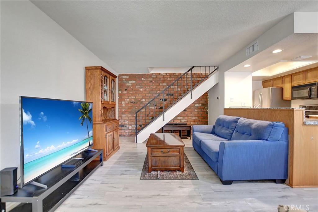 975 W Calle De Cielo 2