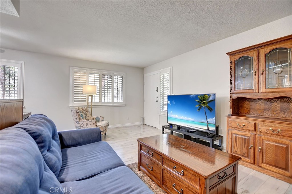 975 W Calle De Cielo 2