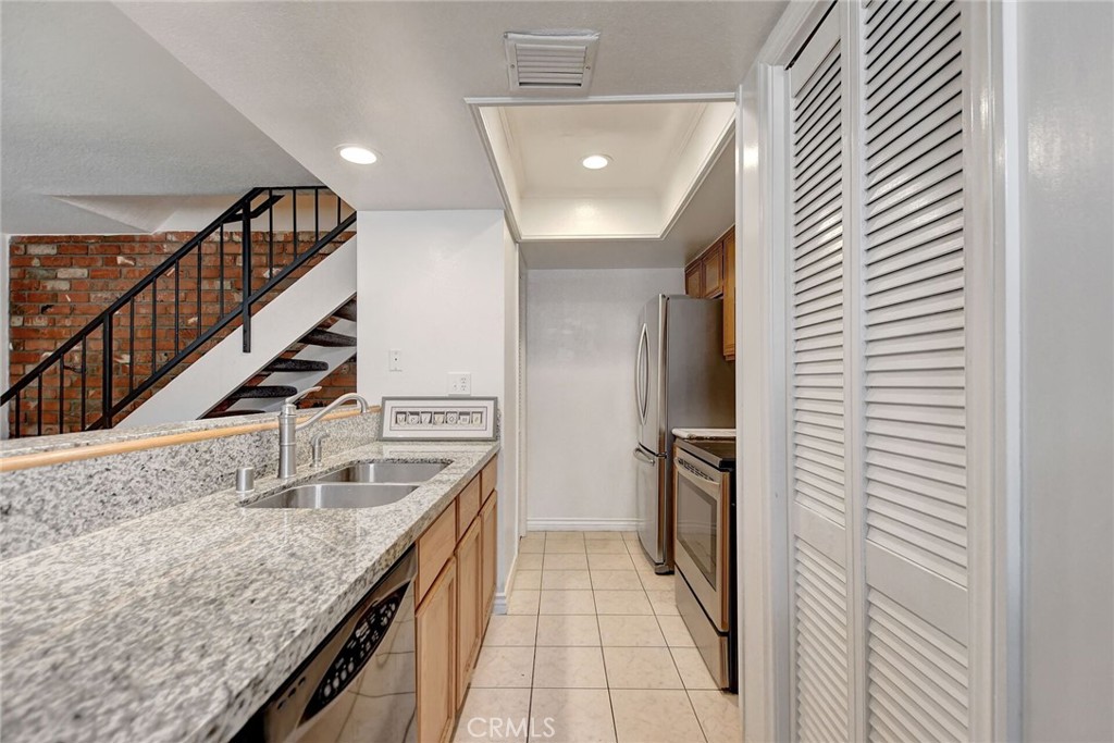 975 W Calle De Cielo 2