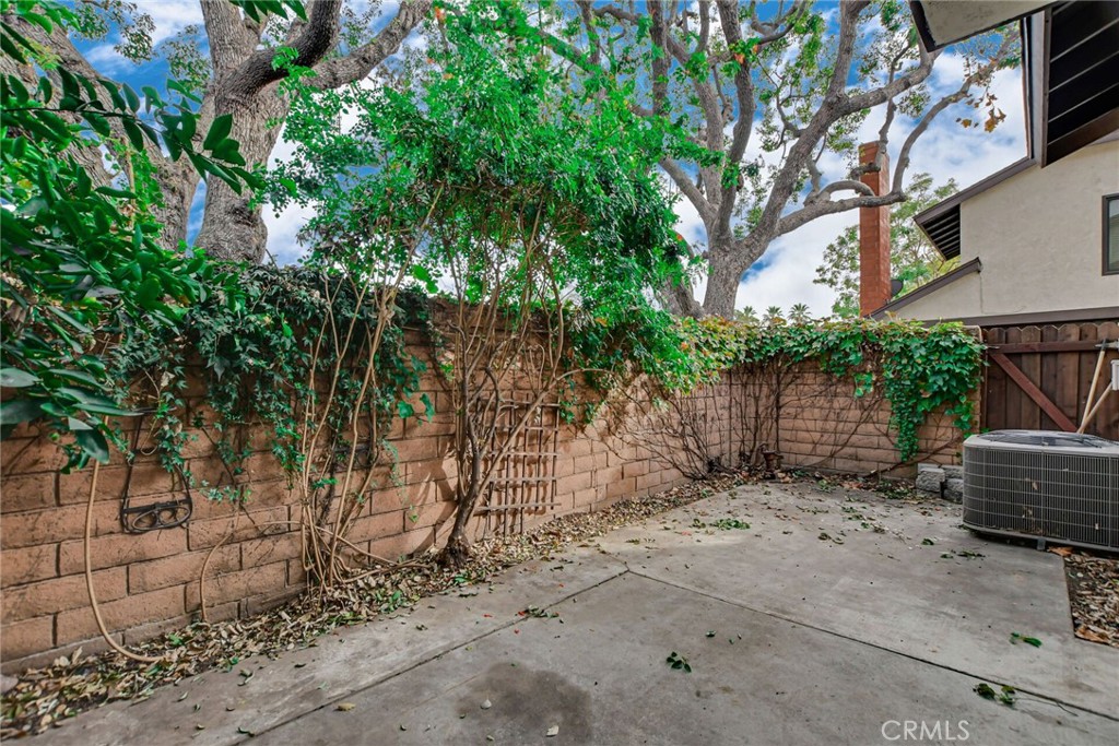 529 W Puente Street 1