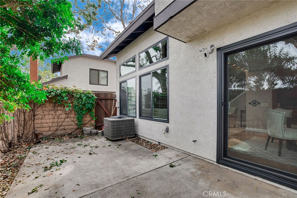 529 W Puente Street 1