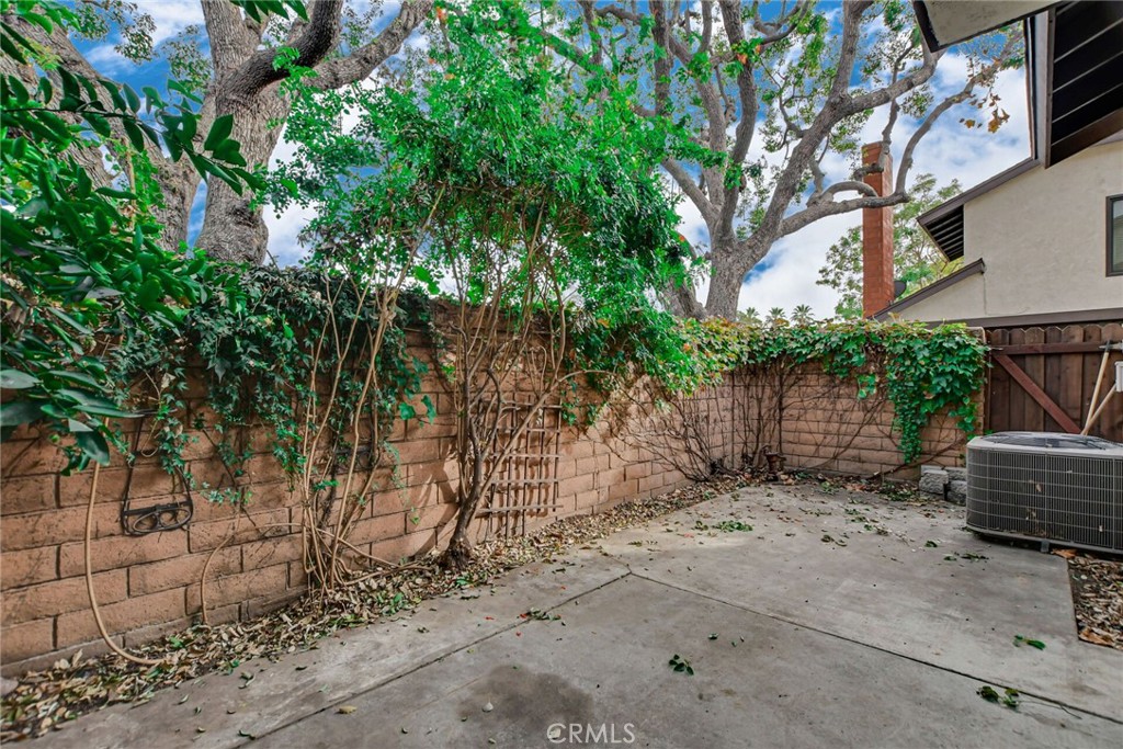 529 W Puente Street 1