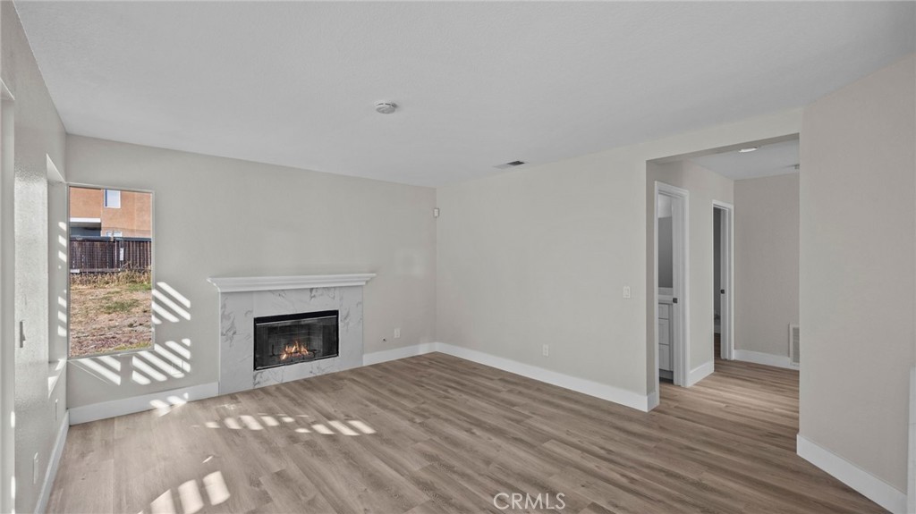 2411 W Calle Celeste Drive