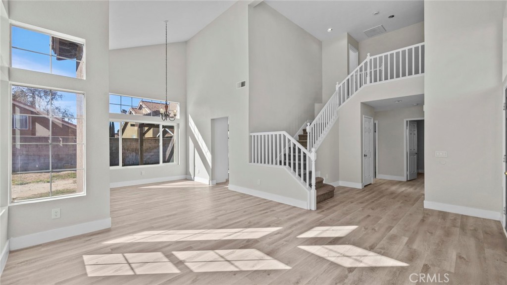 2411 W Calle Celeste Drive