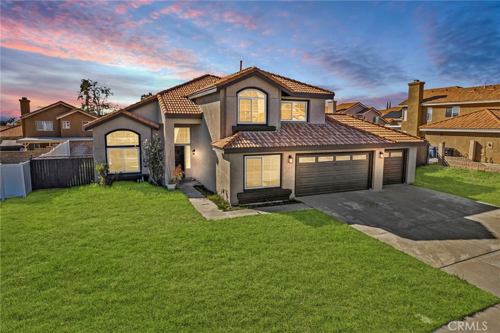 2411 W Calle Celeste Drive