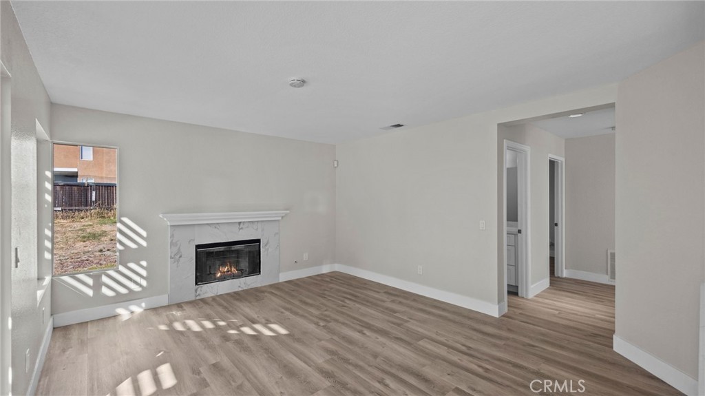 2411 W Calle Celeste Drive