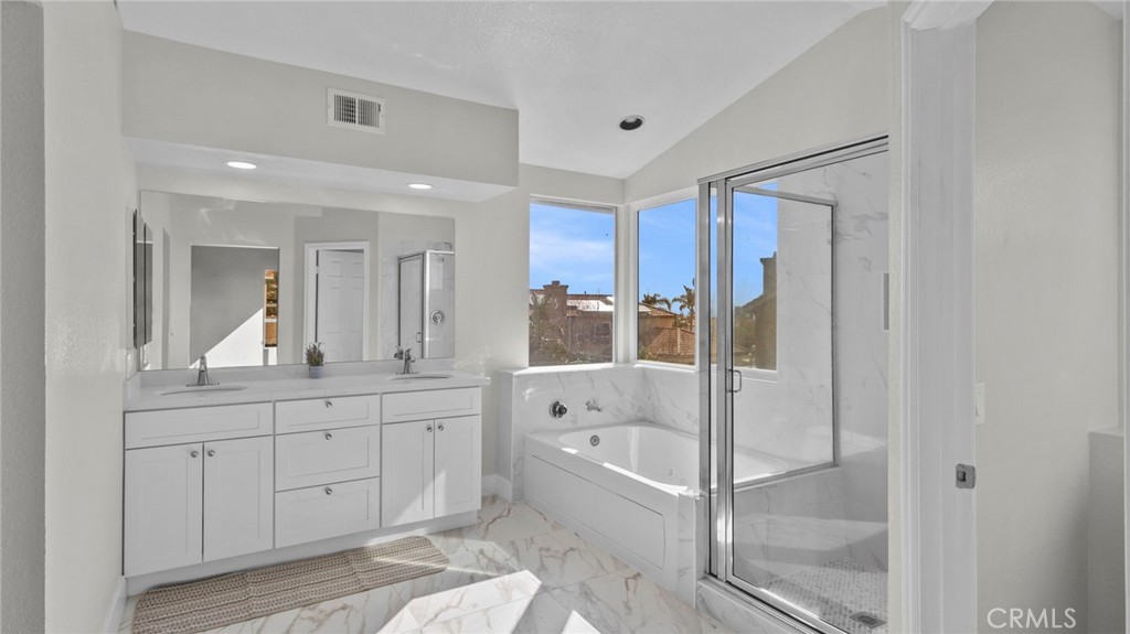 2411 W Calle Celeste Drive