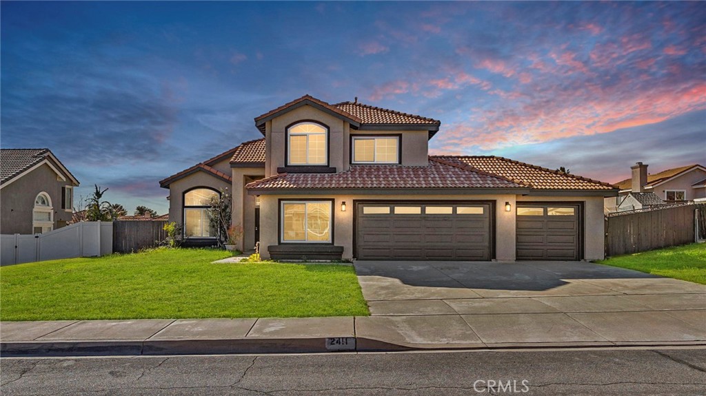 2411 W Calle Celeste Drive