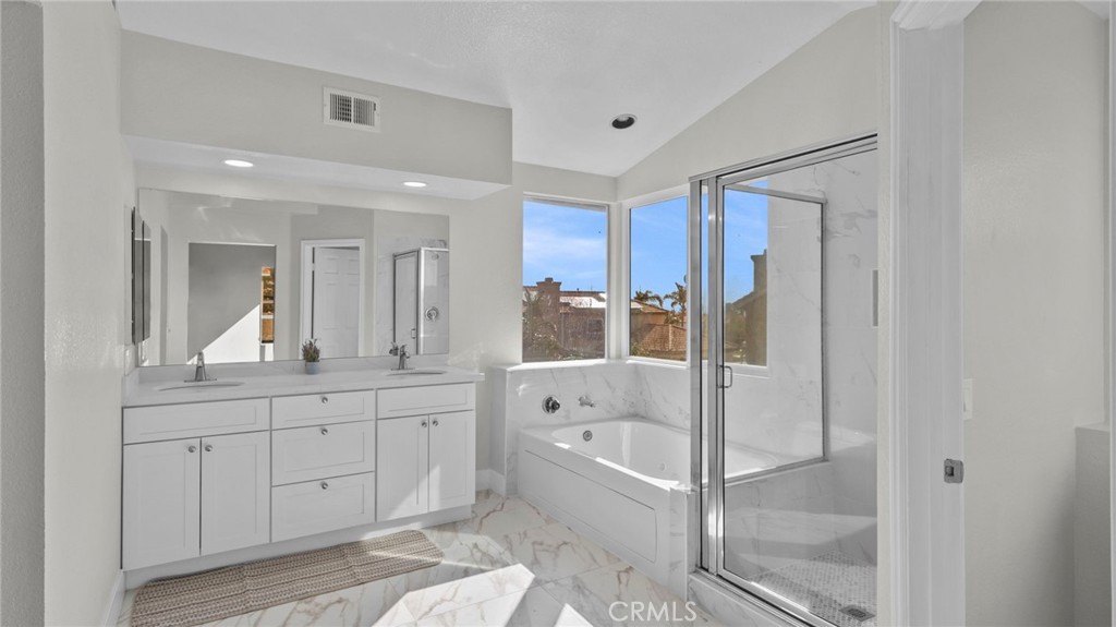 2411 W Calle Celeste Drive