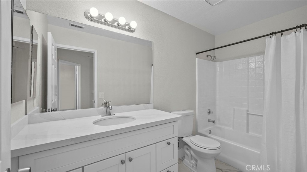 2411 W Calle Celeste Drive