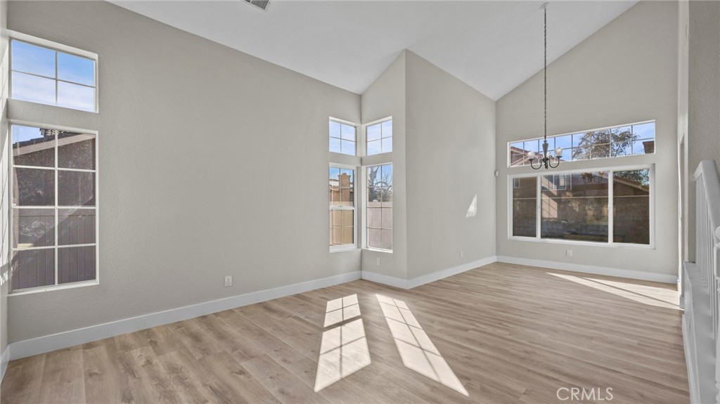 2411 W Calle Celeste Drive