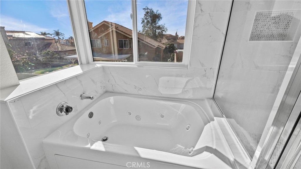 2411 W Calle Celeste Drive