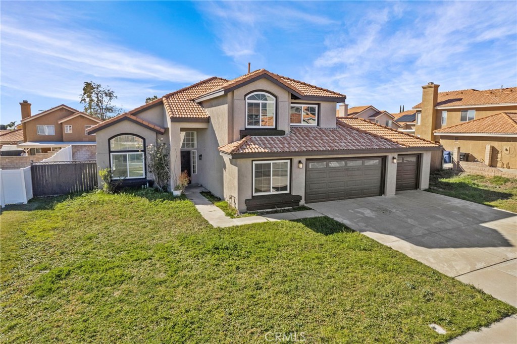 2411 W Calle Celeste Drive