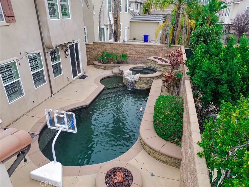 1758 Patassi Way