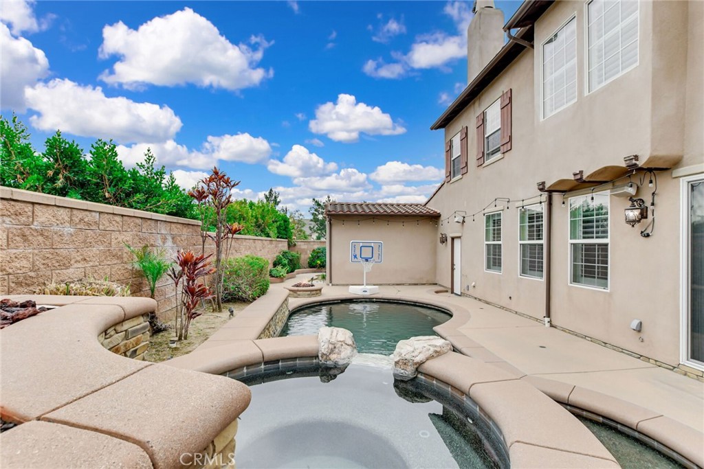 1758 Patassi Way