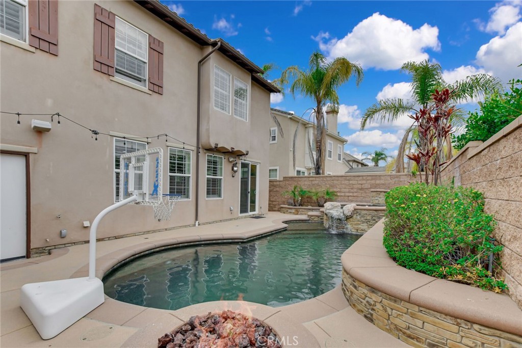 1758 Patassi Way