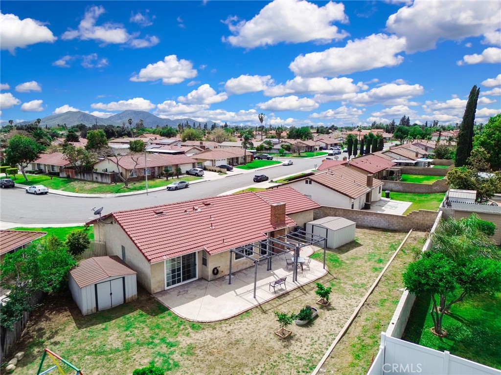 1014 W Pinedale Avenue
