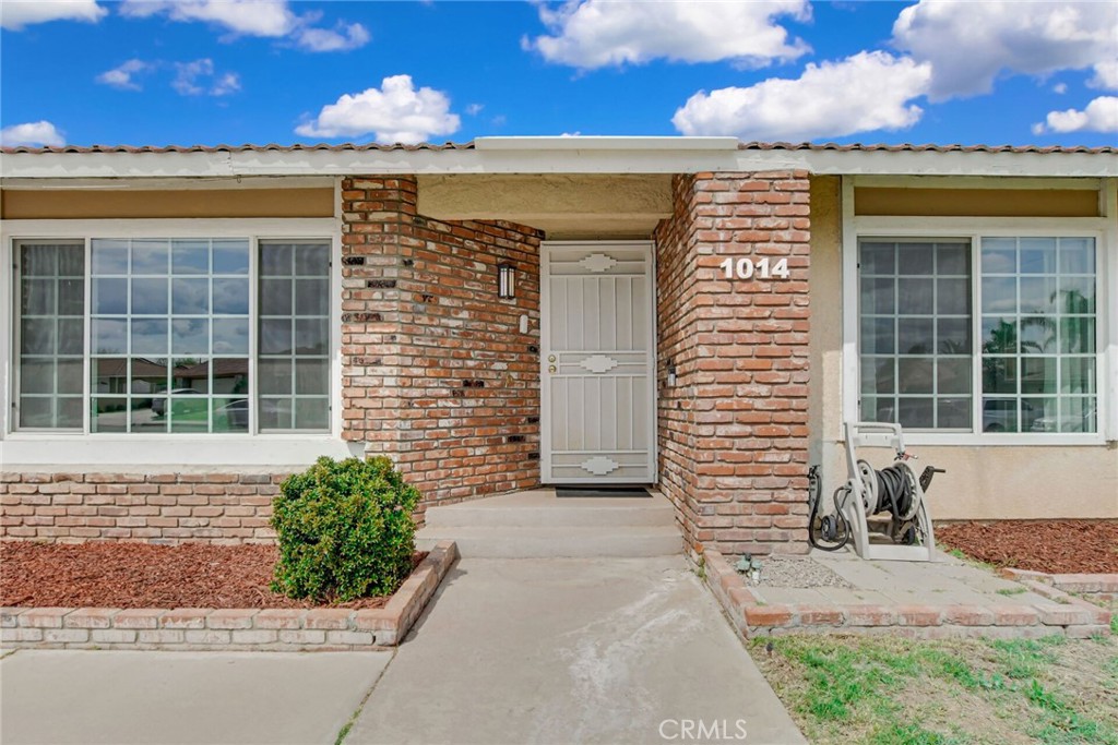 1014 W Pinedale Avenue
