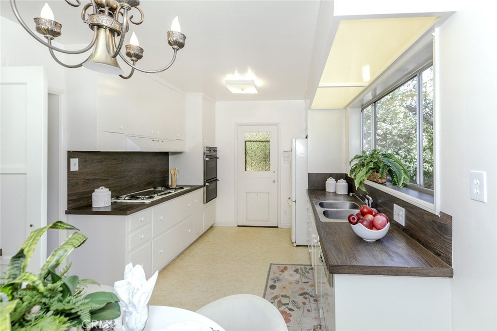 515 N Vista Bonita Avenue