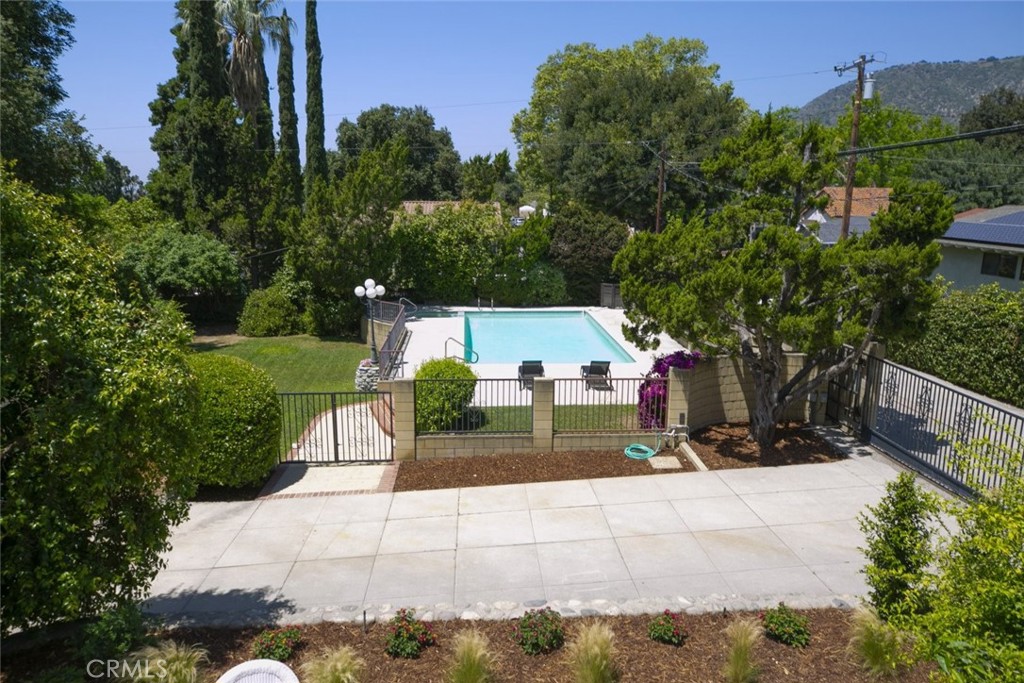 515 N Vista Bonita Avenue