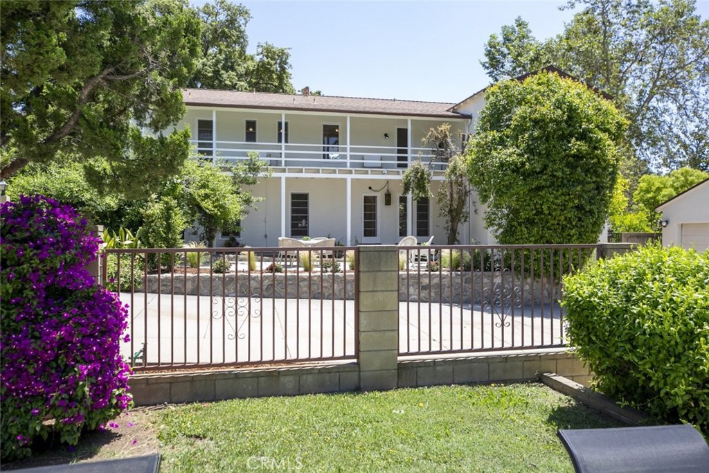515 N Vista Bonita Avenue