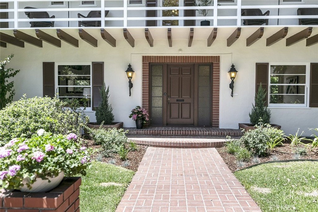 515 N Vista Bonita Avenue