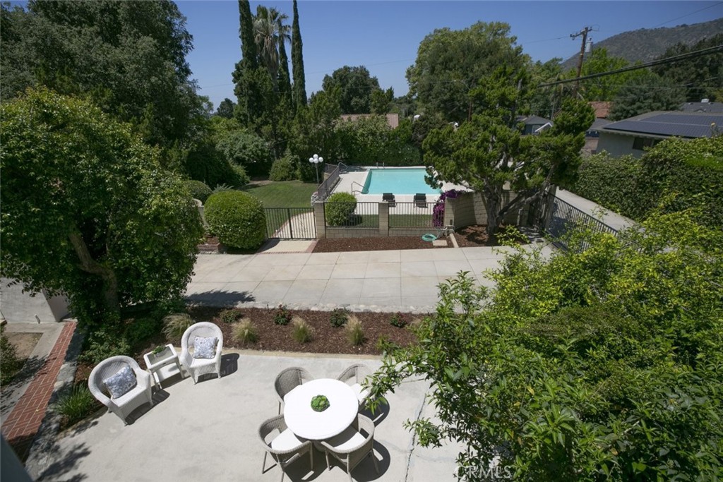 515 N Vista Bonita Avenue
