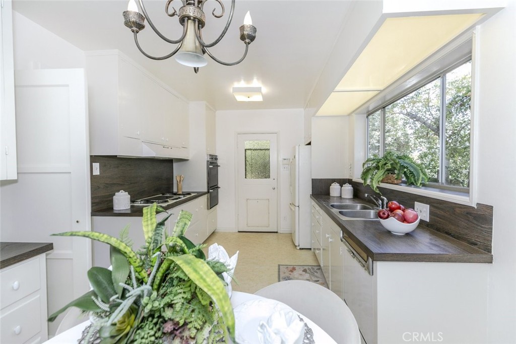515 N Vista Bonita Avenue