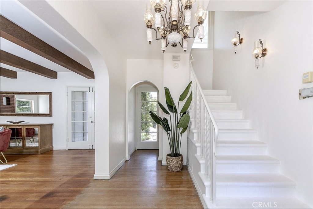 515 N Vista Bonita Avenue