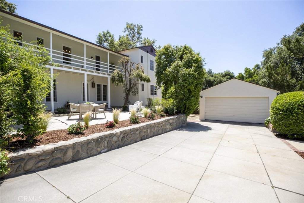 515 N Vista Bonita Avenue