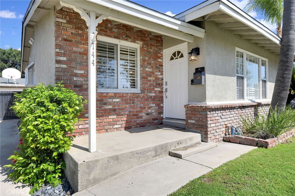 744 Caballo Avenue