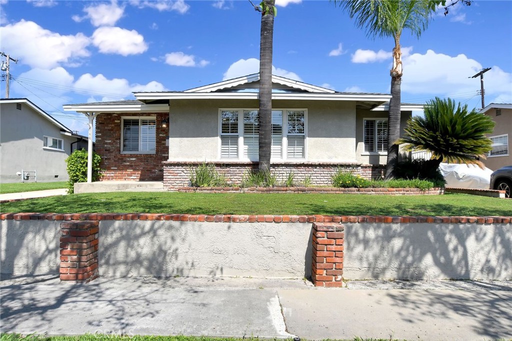 744 Caballo Avenue