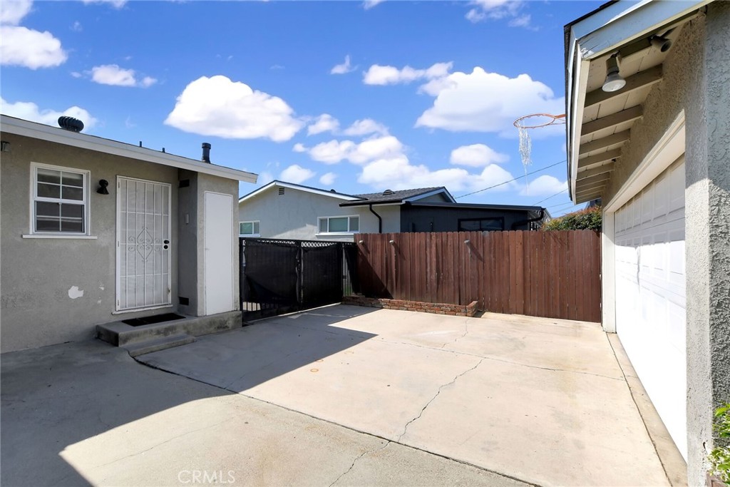 744 Caballo Avenue