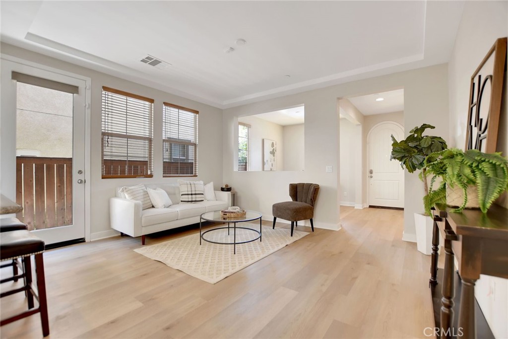 908 N Alameda Avenue