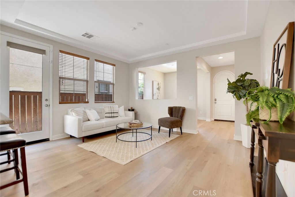 908 N Alameda Avenue