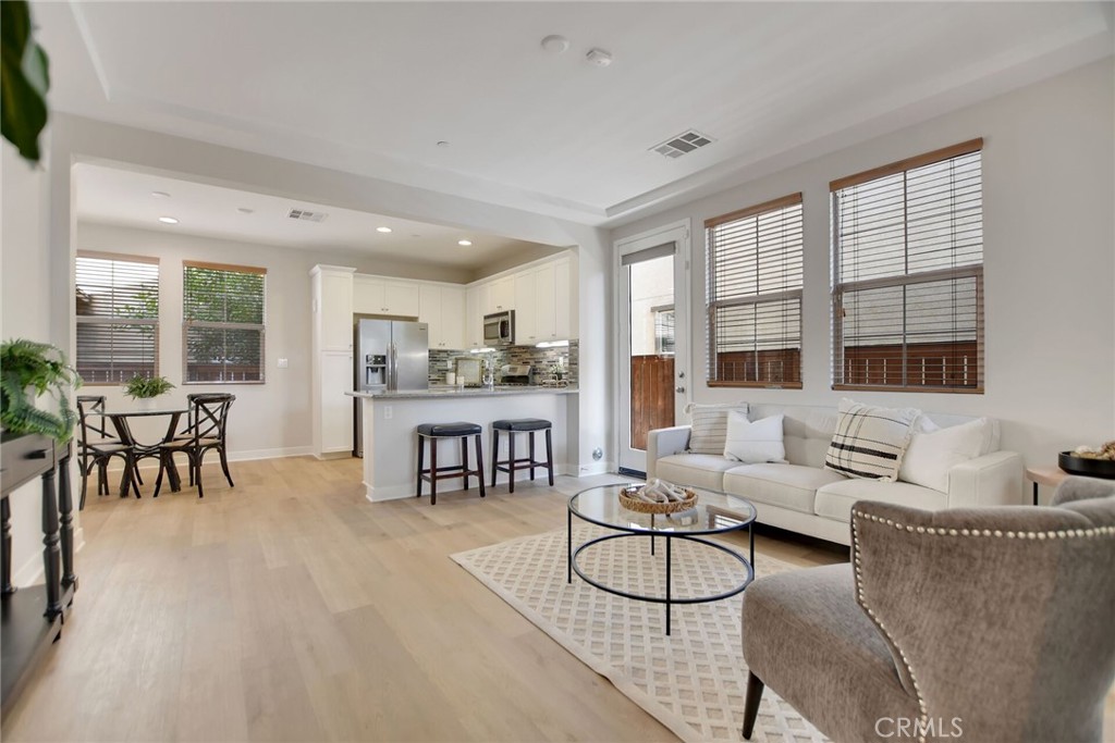 908 N Alameda Avenue