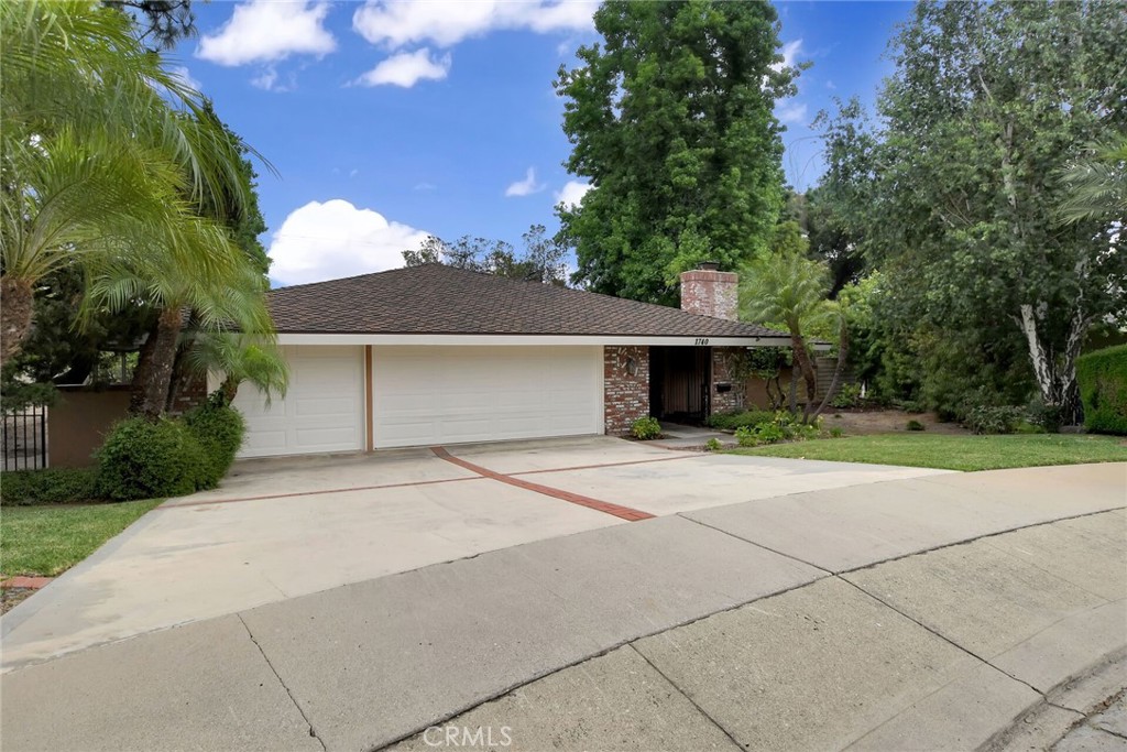 1740 Branch Oak Drive