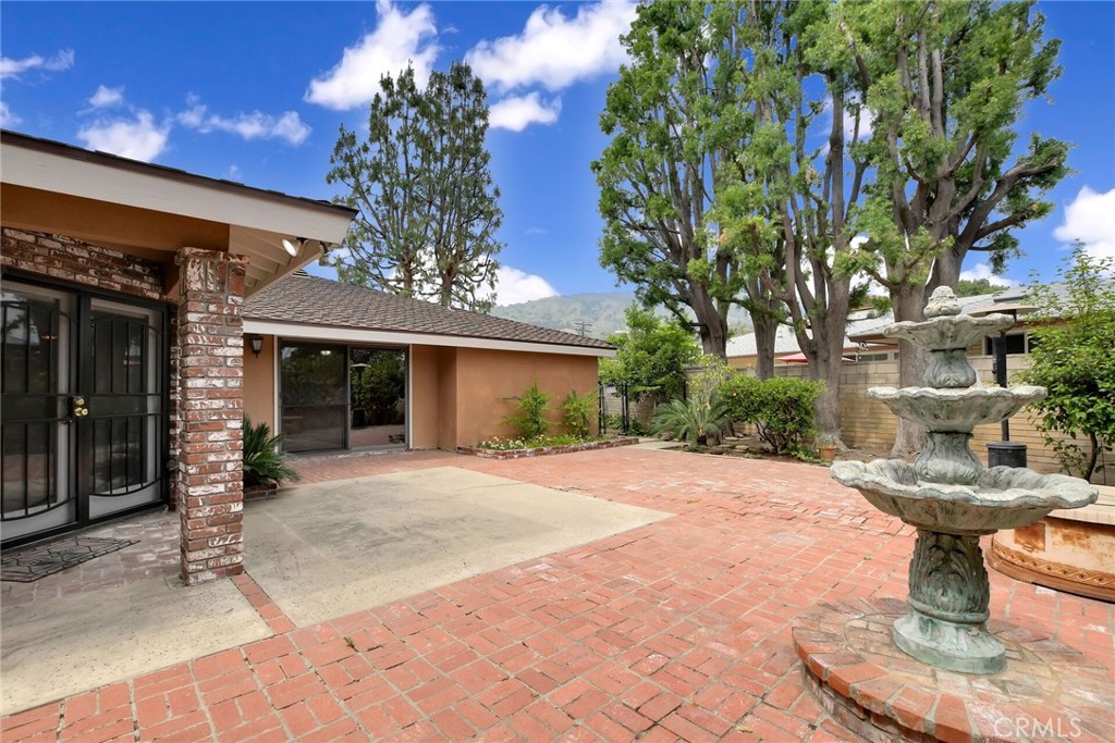 1740 Branch Oak Drive