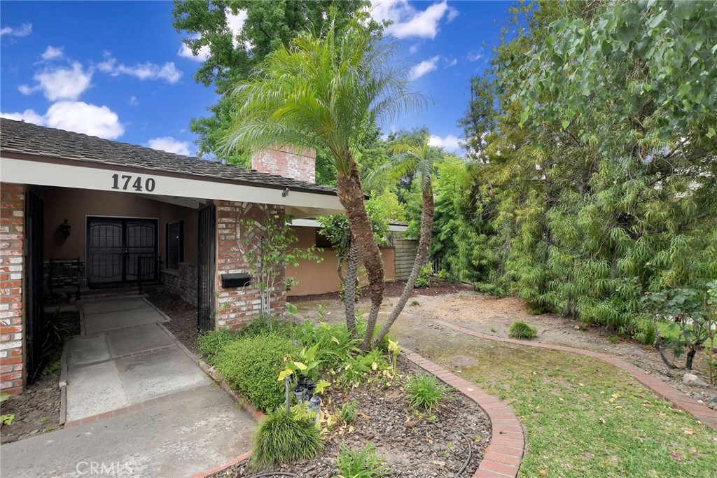1740 Branch Oak Drive