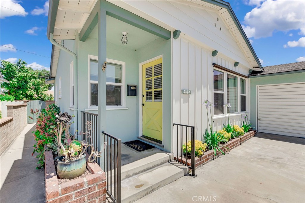 4554 Darlow Avenue