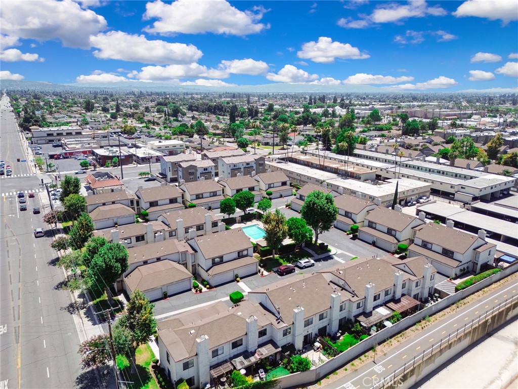 821 S Cerritos Avenue 18