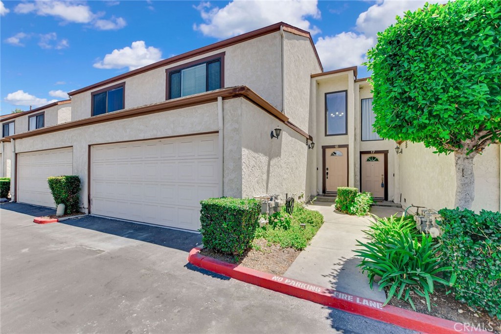 821 S Cerritos Avenue 18