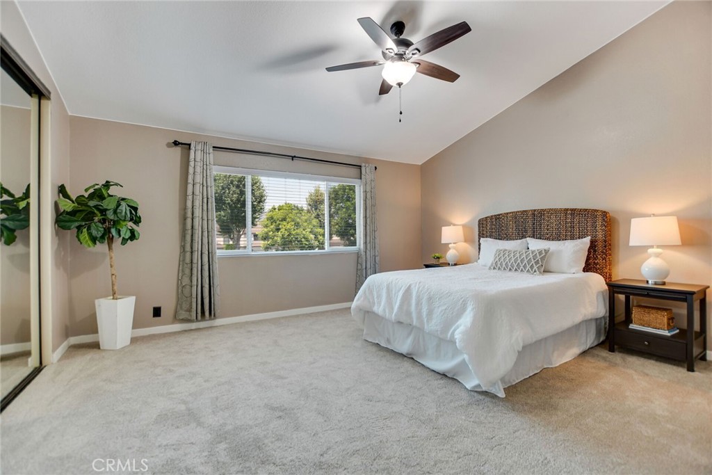 821 S Cerritos Avenue 18