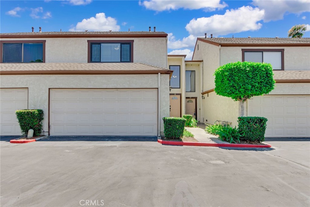 821 S Cerritos Avenue 18