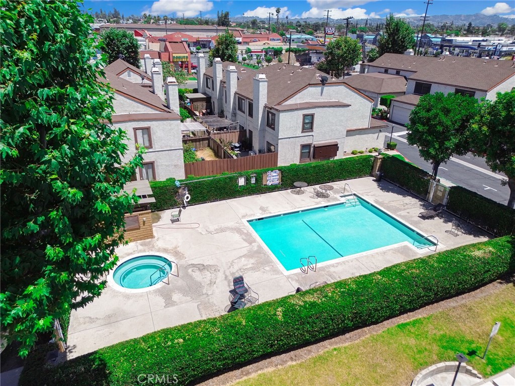 821 S Cerritos Avenue 18