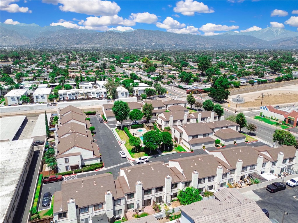 821 S Cerritos Avenue 18